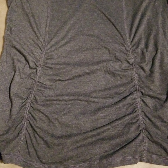 5/$20 MARIKA GRAY SHORT SLEEVE TEE - Picture 2 of 5